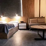 Blue Mountain Hotel