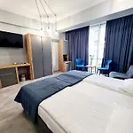 Hotel Blue Mountain
