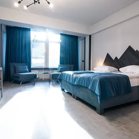 Hotel Blue Mountain
