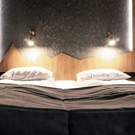 Blue Mountain بوكوفِل