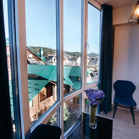 Hotel Blue Mountain