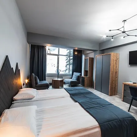 Blue Mountain Hotel *