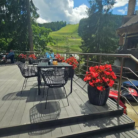 Blue Mountain Hotel *