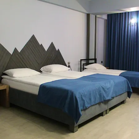 Blue Mountain Hotel *